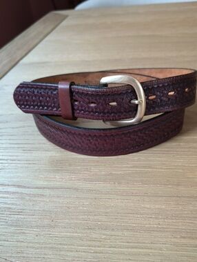 Vintage Leegin Tooled Burgundy Leather Belt 36 Made in USA